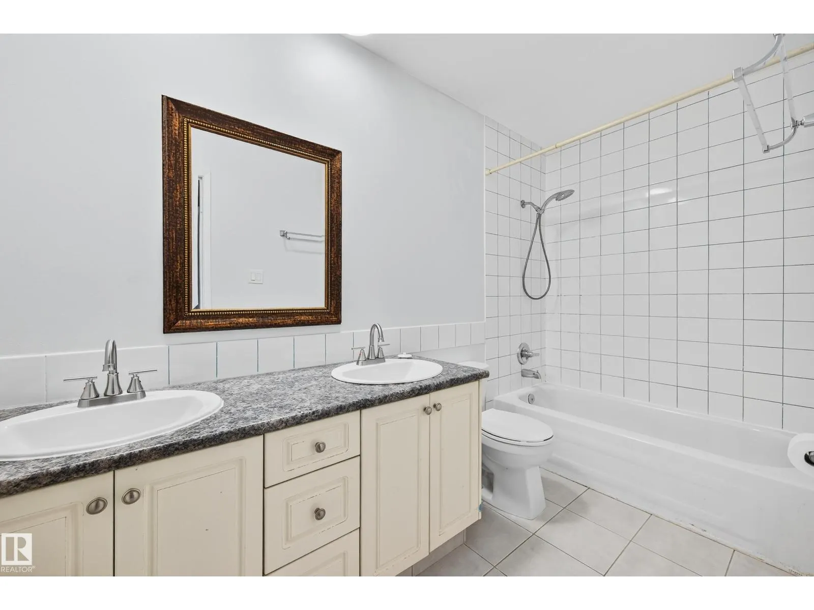 52 GRANDVIEW RG