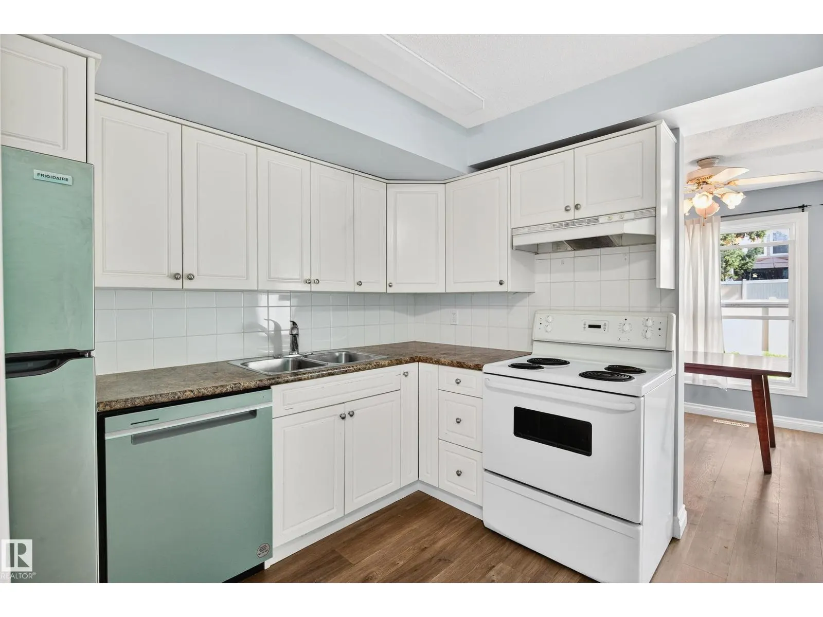 52 GRANDVIEW RG