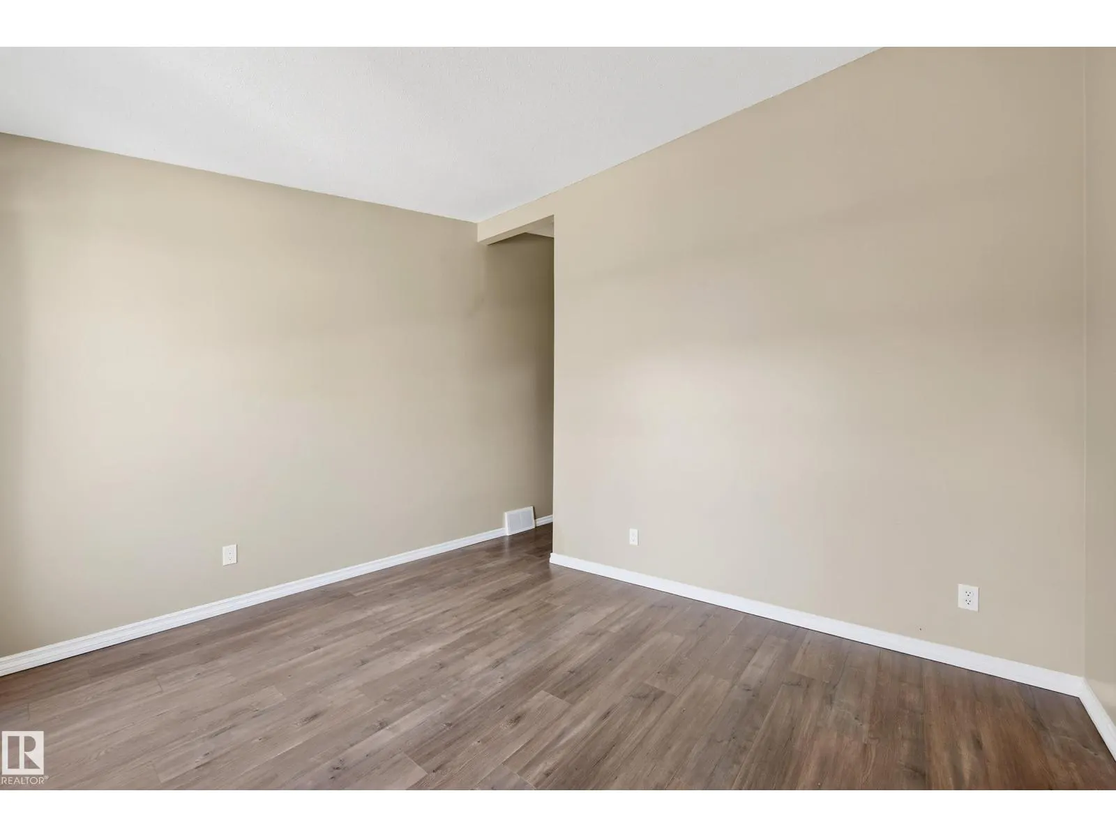 52 GRANDVIEW RG