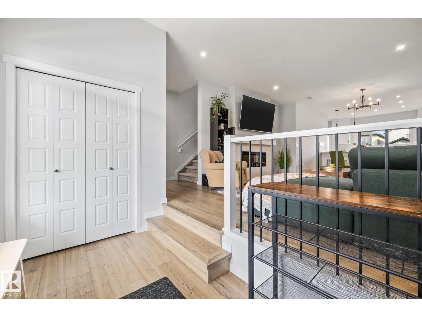 31 Dorais WY
