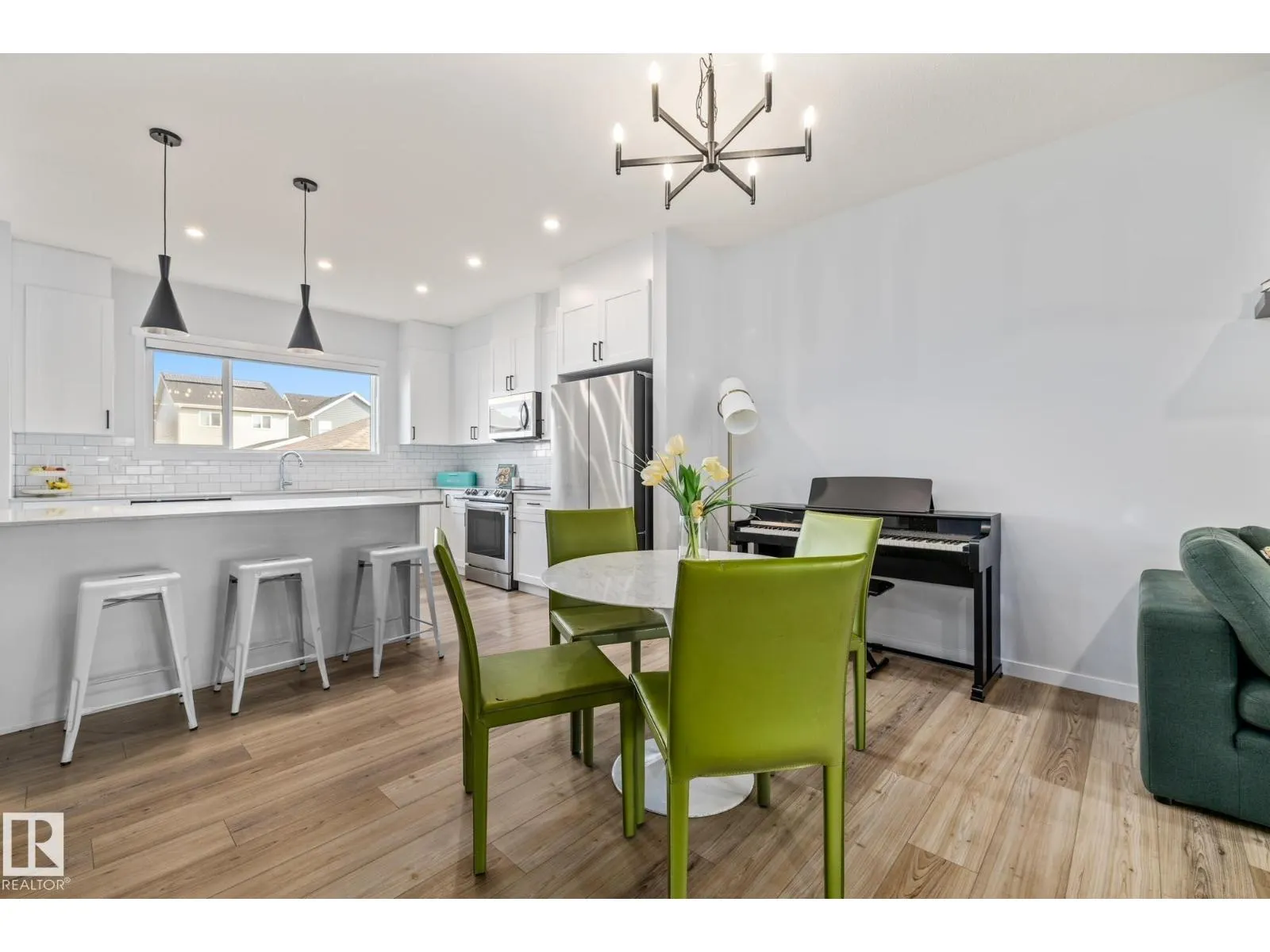 31 Dorais WY