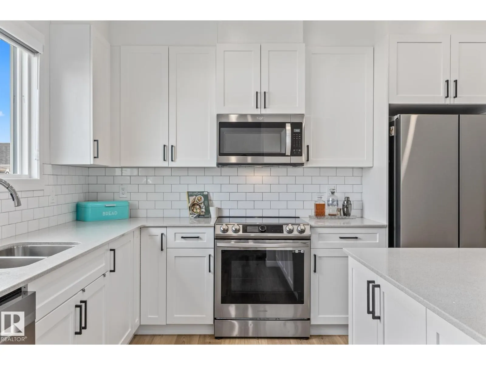 31 Dorais WY