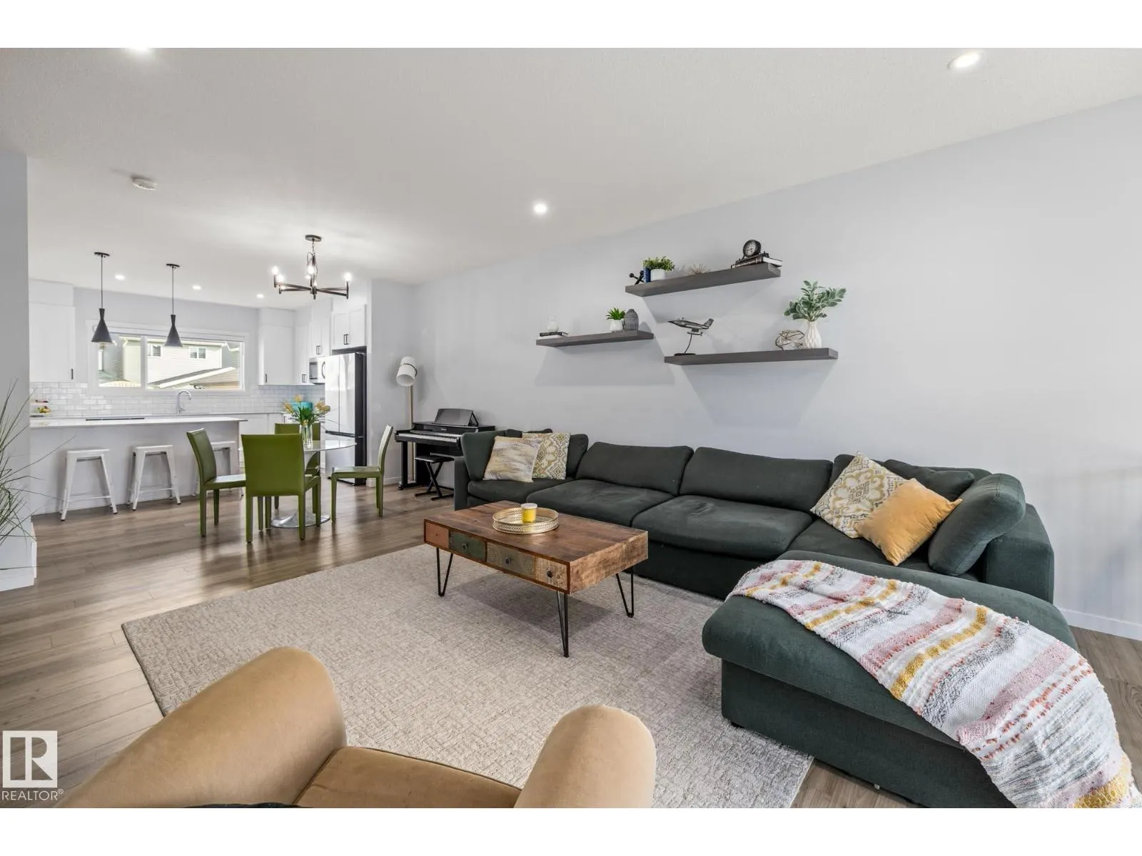 31 Dorais WY