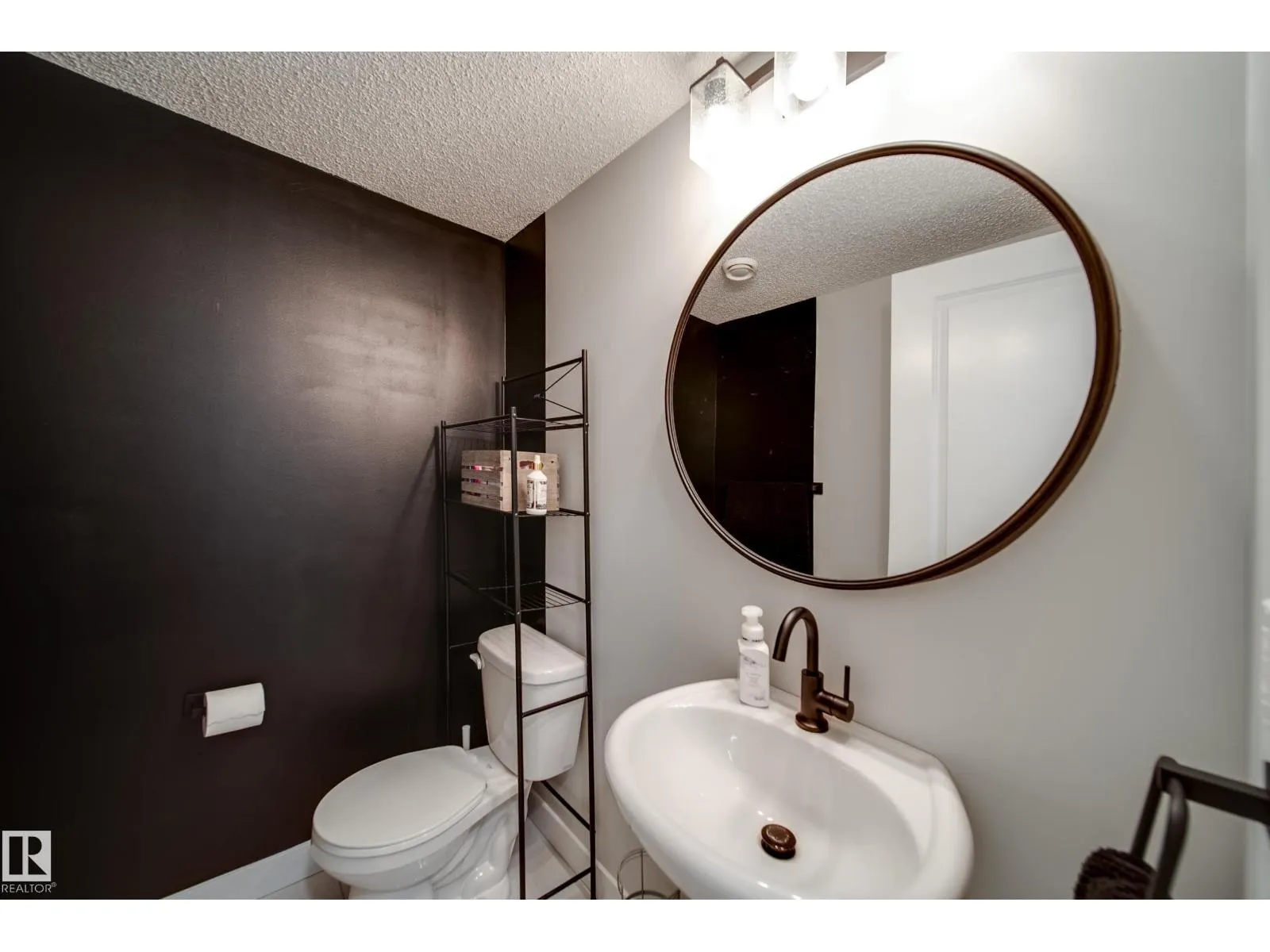 #42 2922 MAPLE WY NW