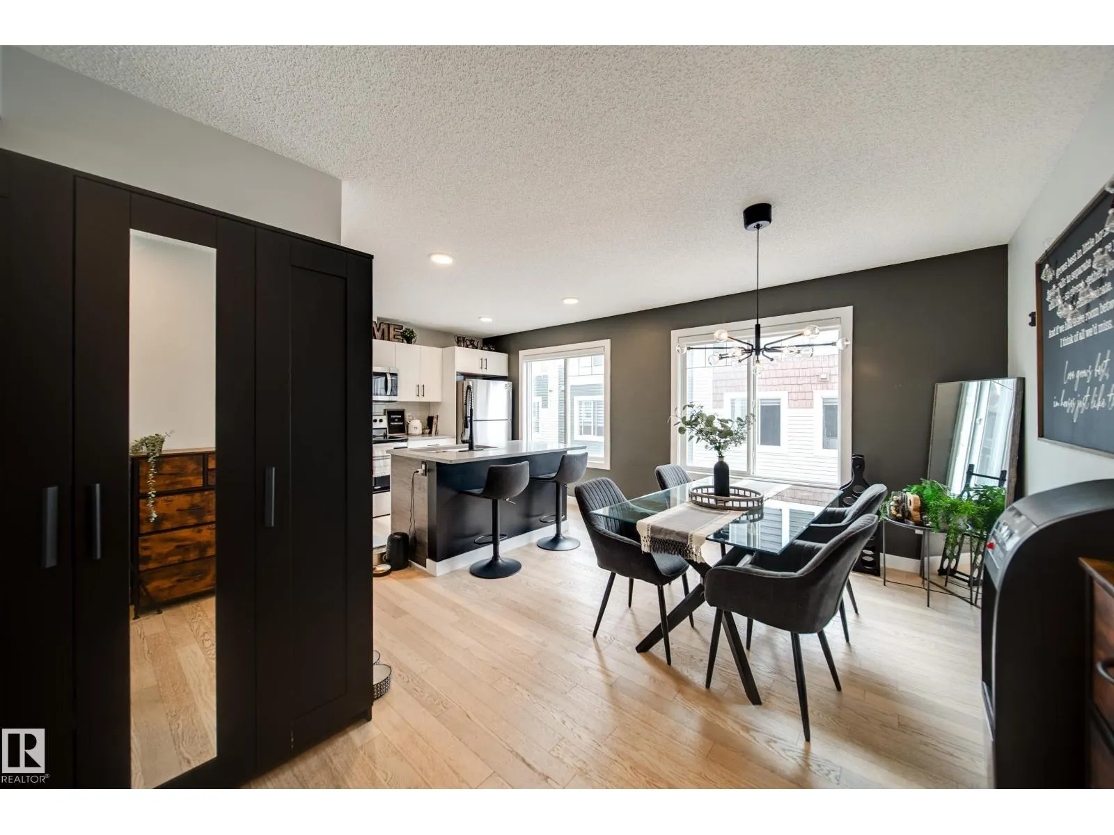 #42 2922 MAPLE WY NW