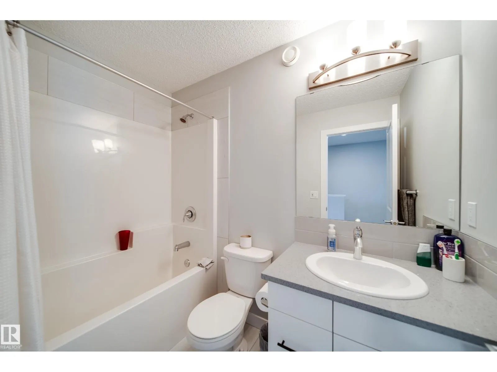 #42 2922 MAPLE WY NW