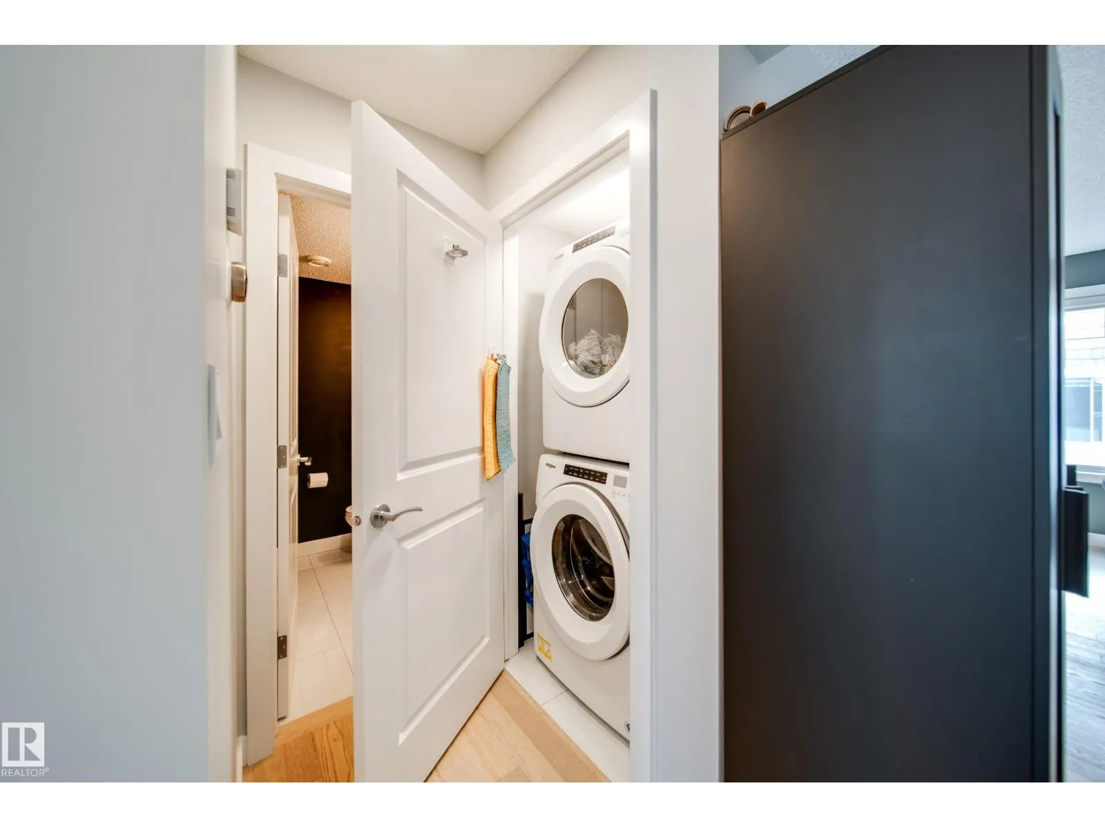 #42 2922 MAPLE WY NW