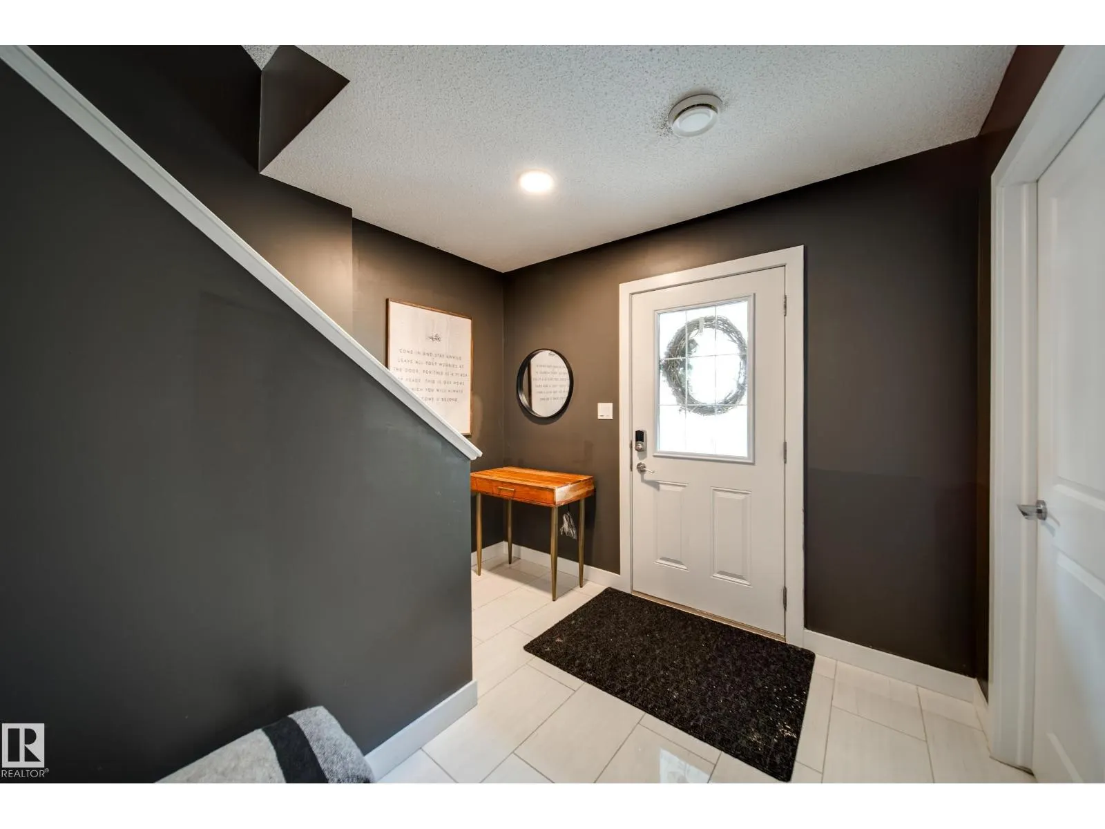 #42 2922 MAPLE WY NW