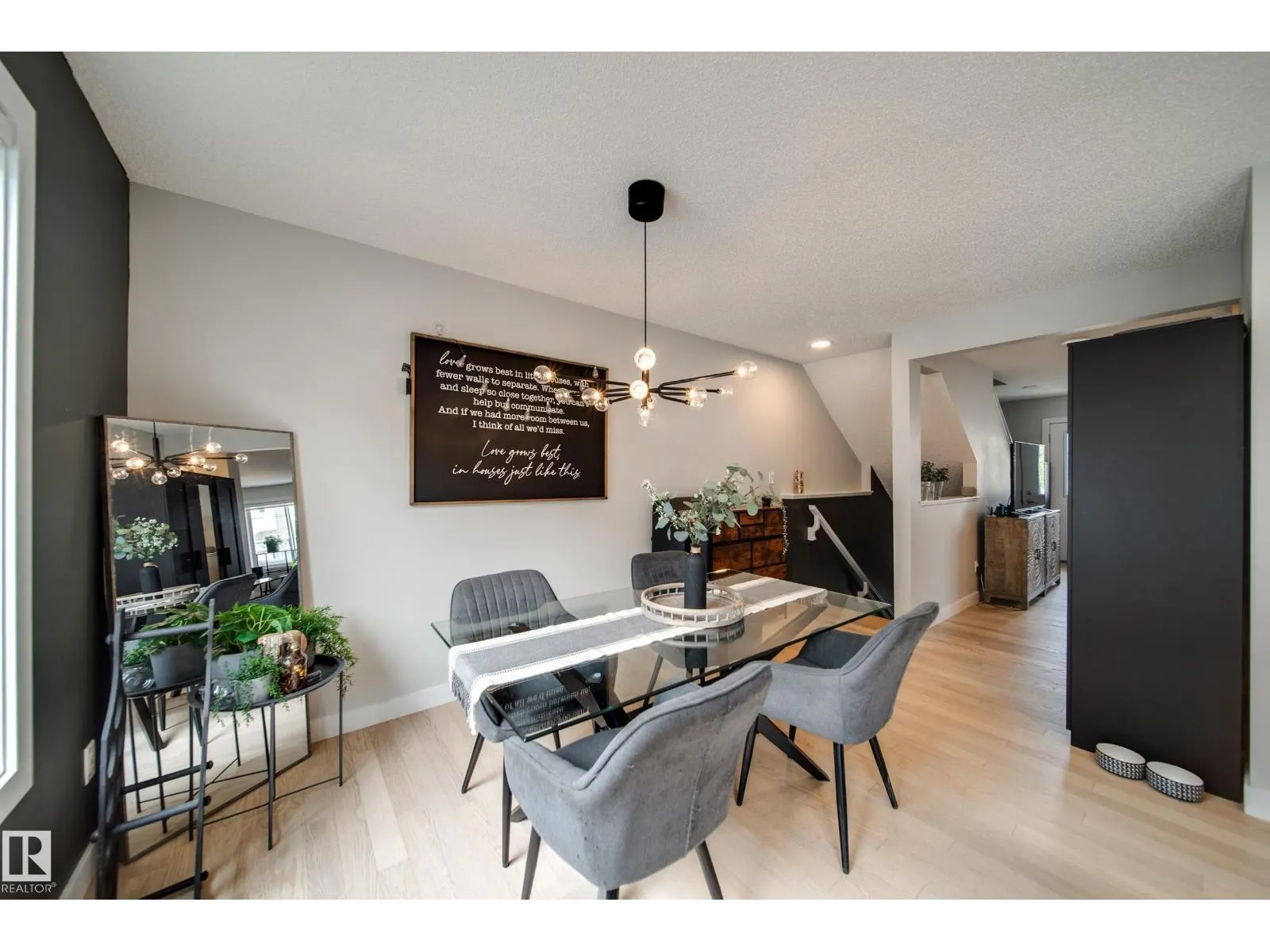 #42 2922 MAPLE WY NW
