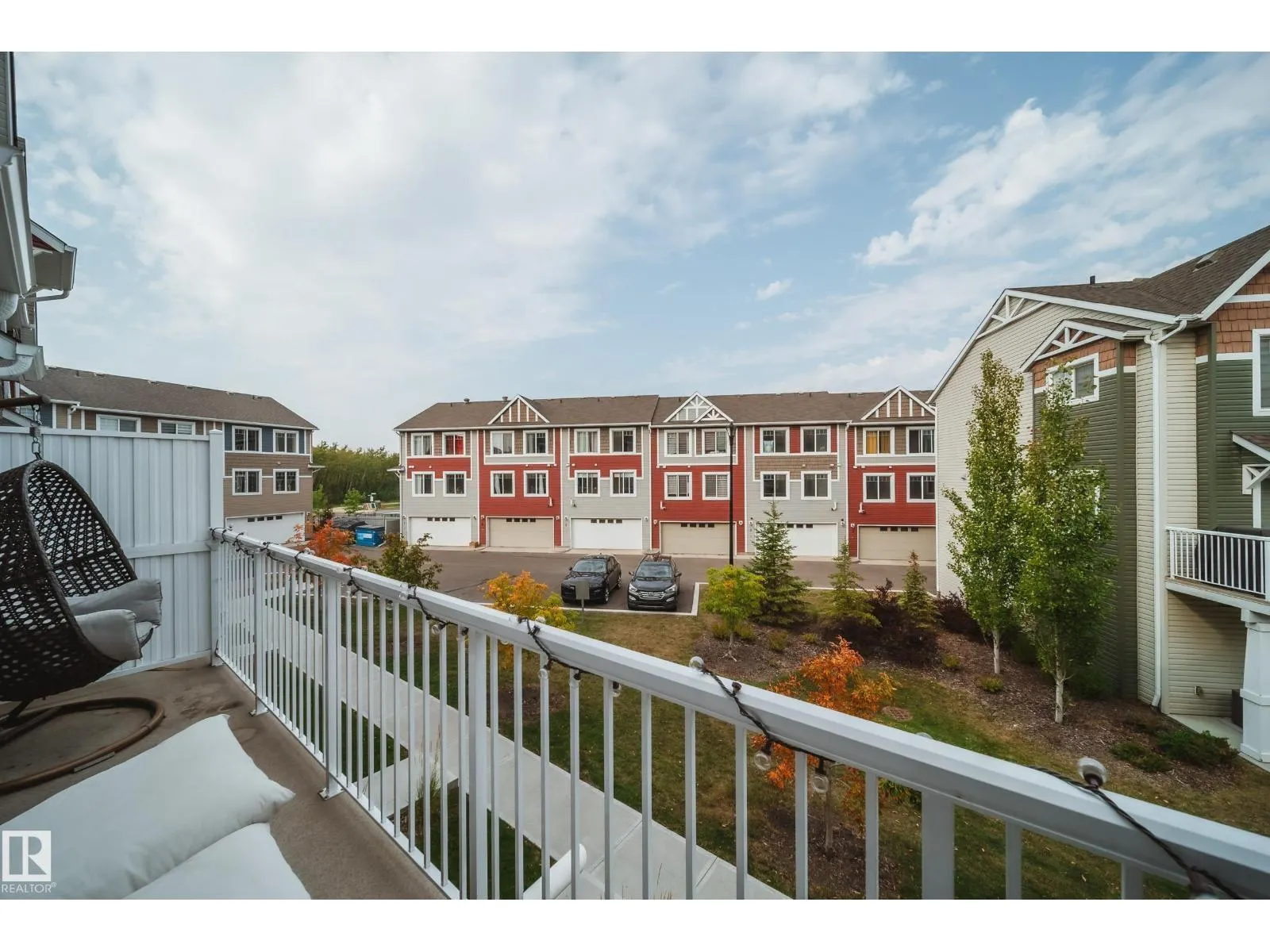 #42 2922 MAPLE WY NW