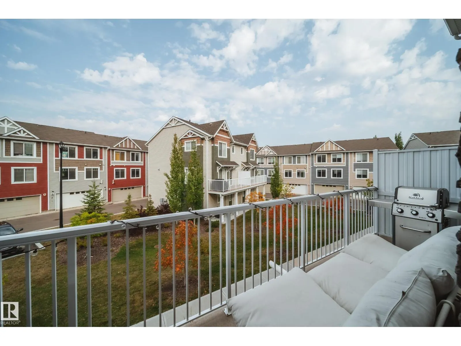 #42 2922 MAPLE WY NW