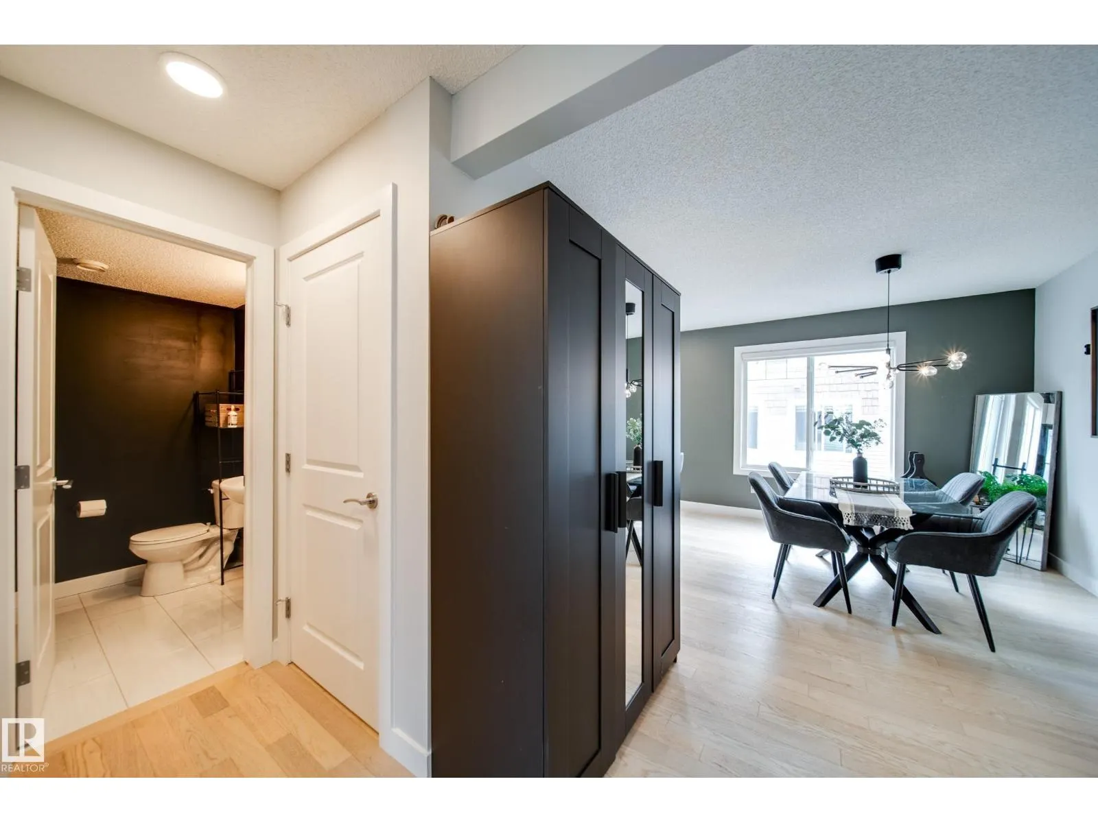 #42 2922 MAPLE WY NW