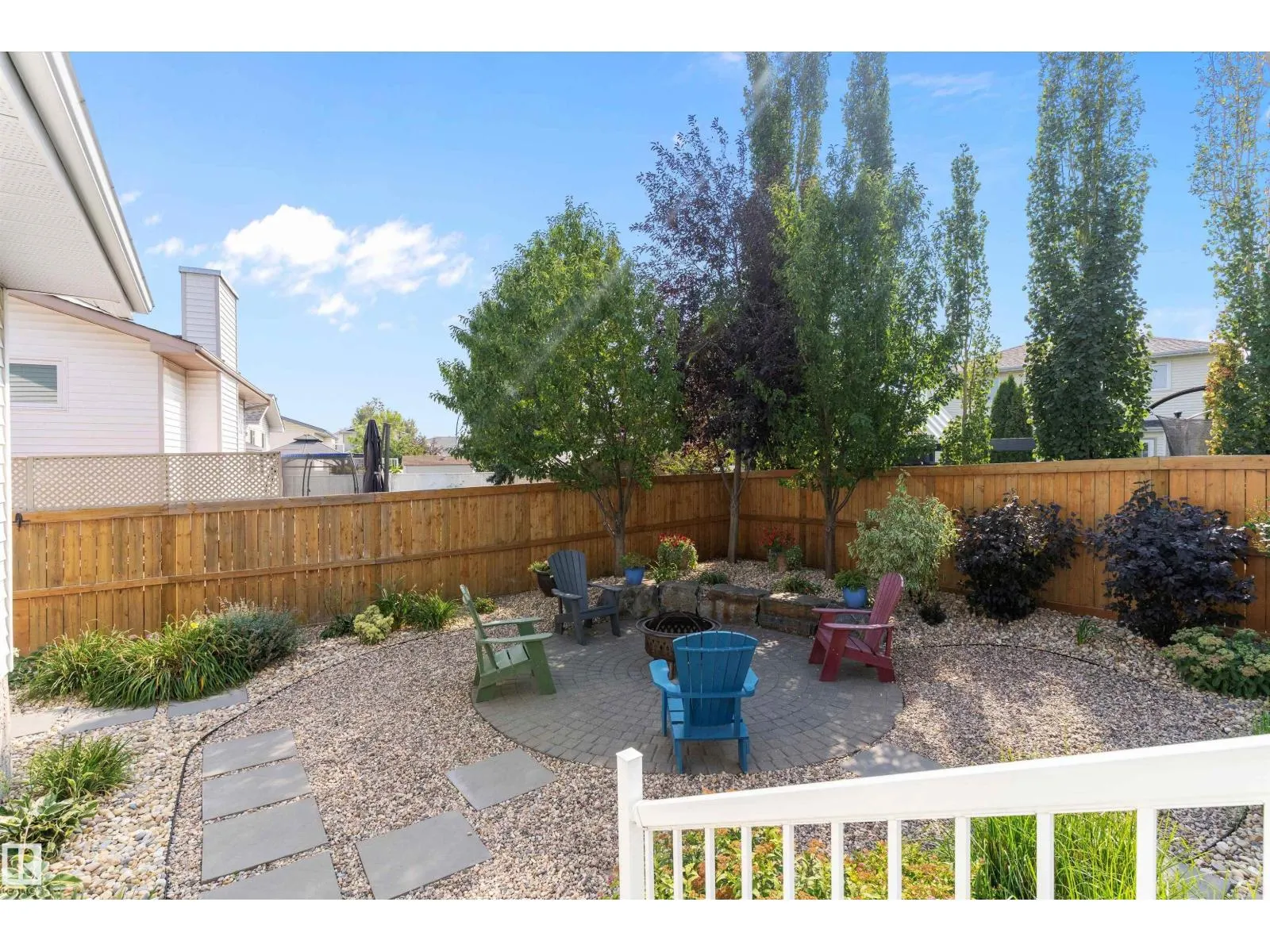 77 Meadowview DR