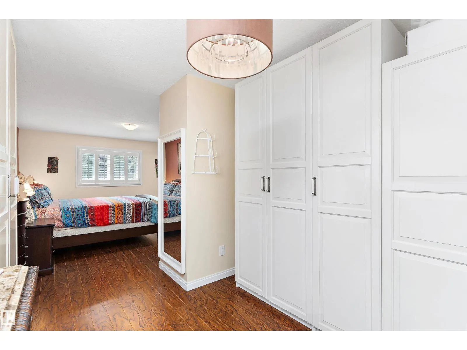 77 Meadowview DR