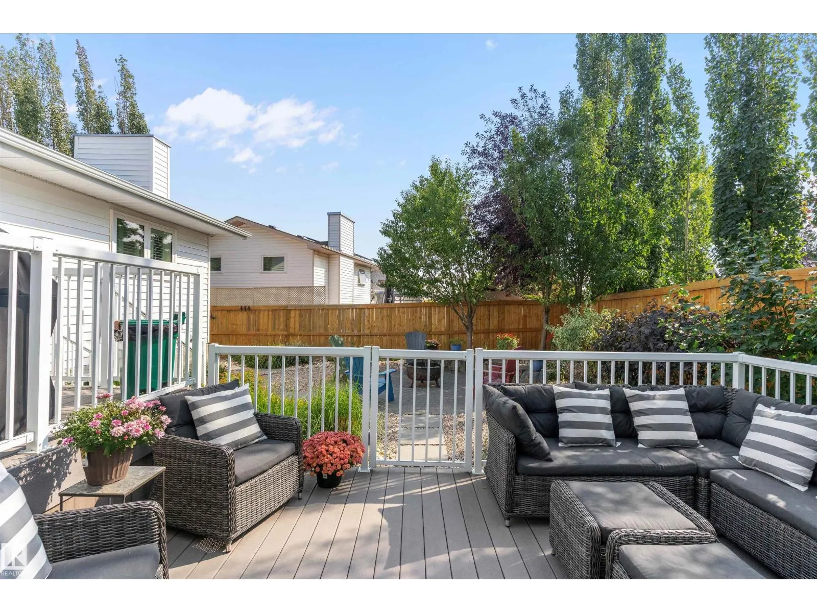 77 Meadowview DR