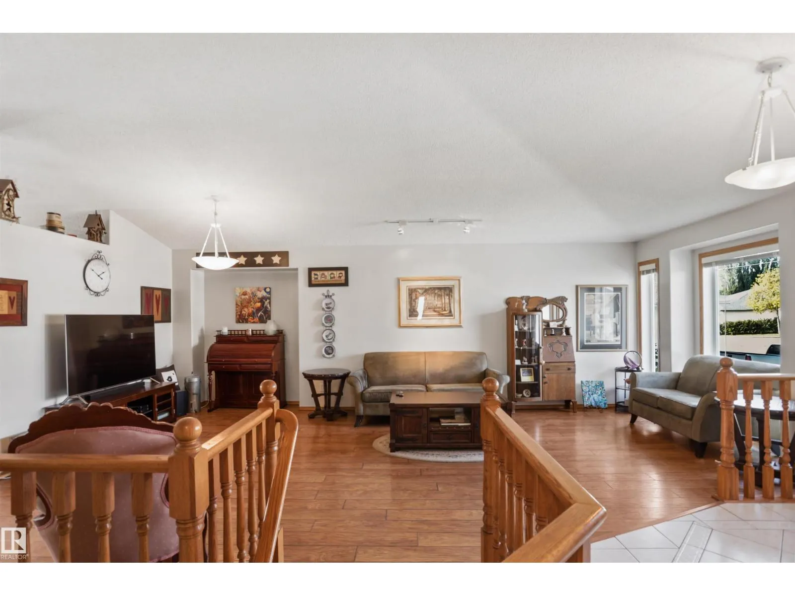 150 HIGHWOOD CR