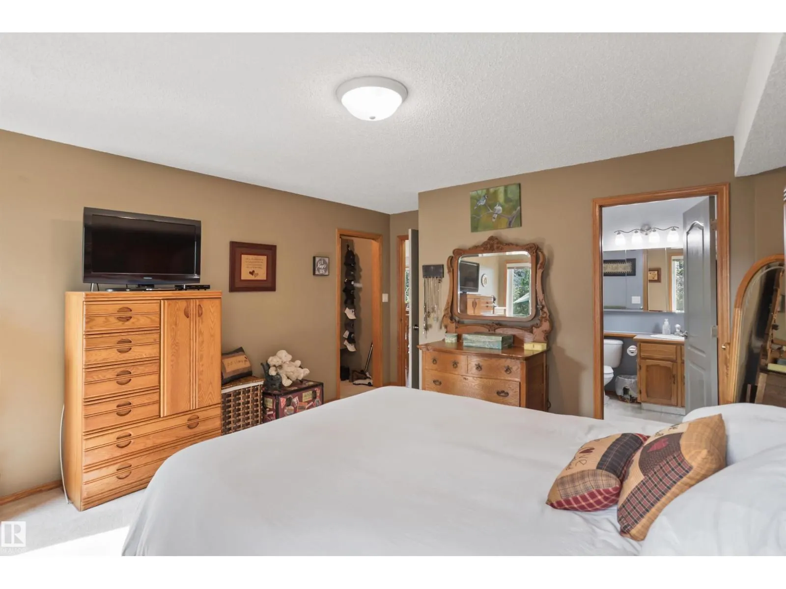 150 HIGHWOOD CR