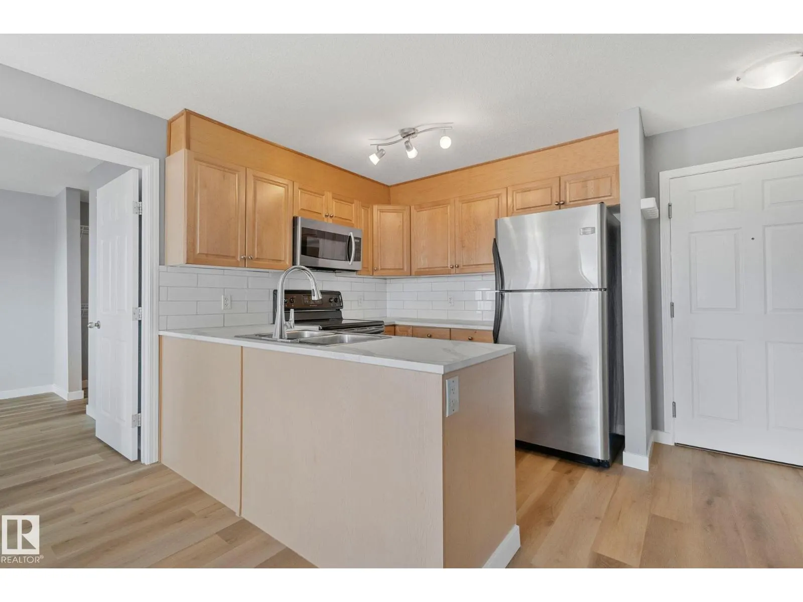 #107 4309 33 ST