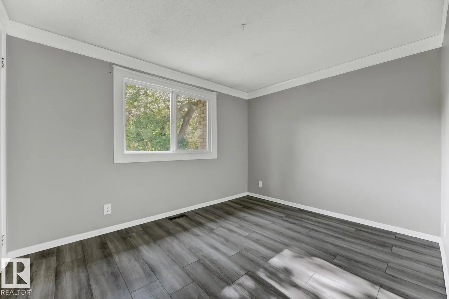 283 RIDGEWOOD TC