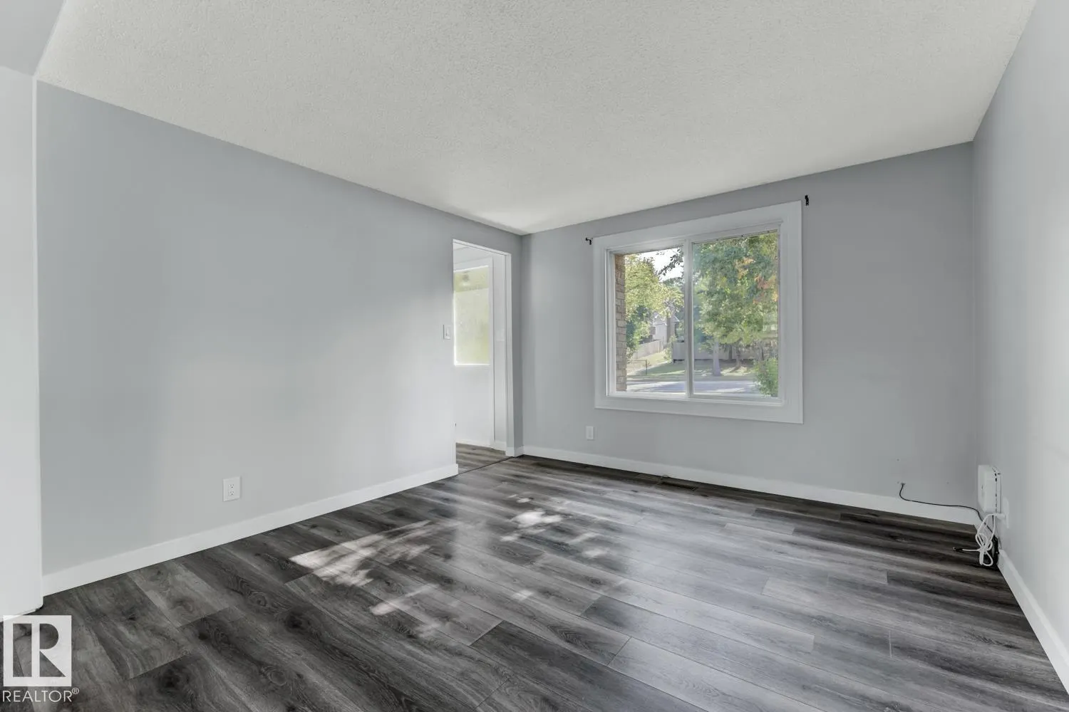 283 RIDGEWOOD TC