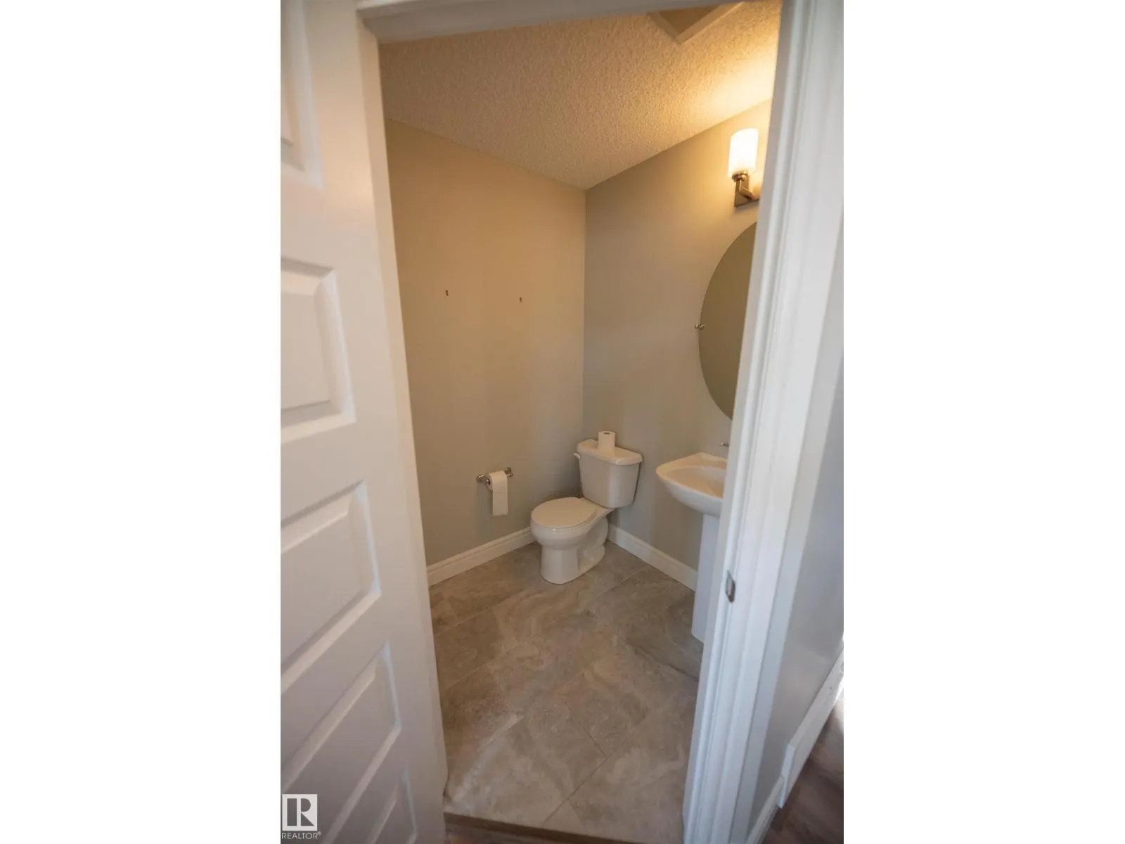 #6 330 BULYEA RD NW
