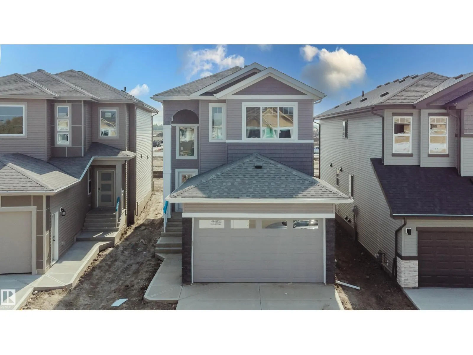 919 18 AV NW