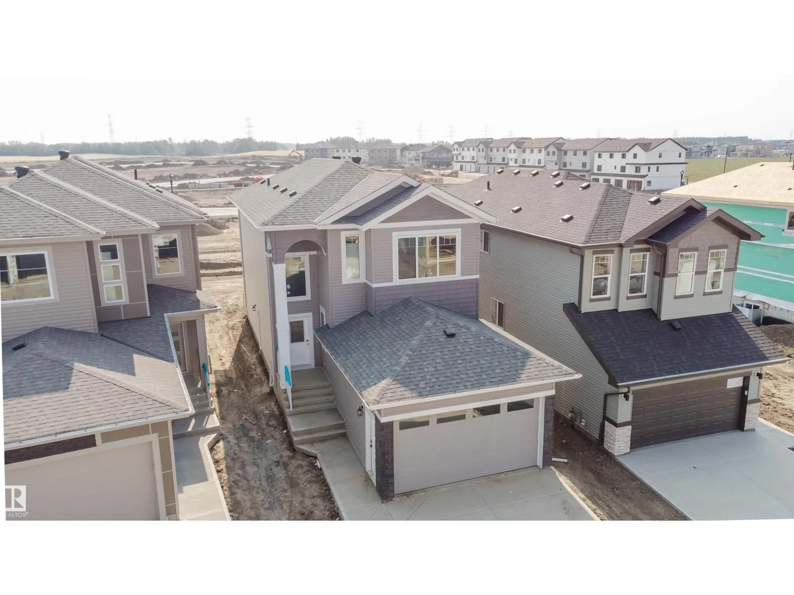 919 18 AV NW
