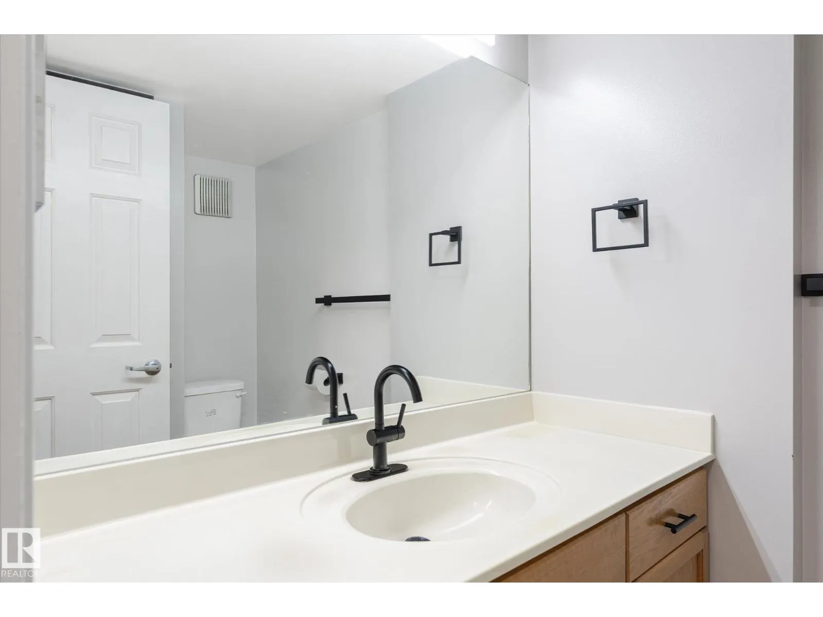 #304 11511 130 ST NW