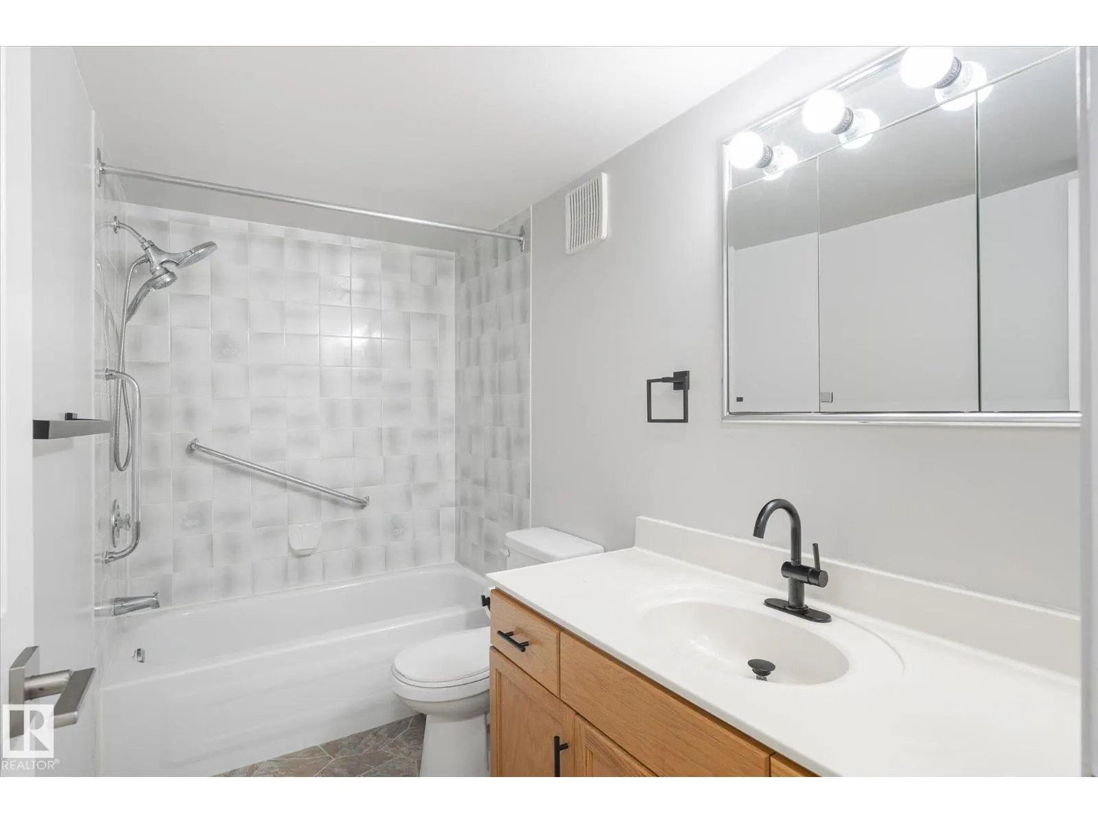 #304 11511 130 ST NW