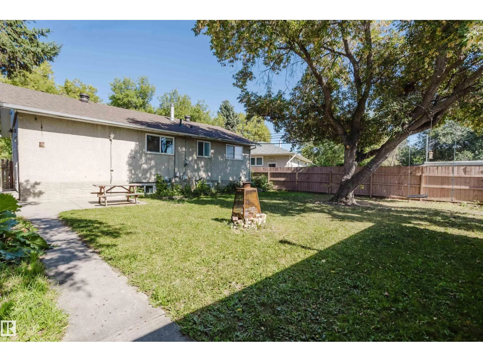 16505 103 AV NW
