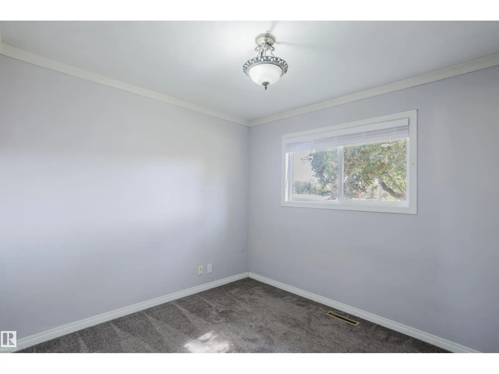 16505 103 AV NW