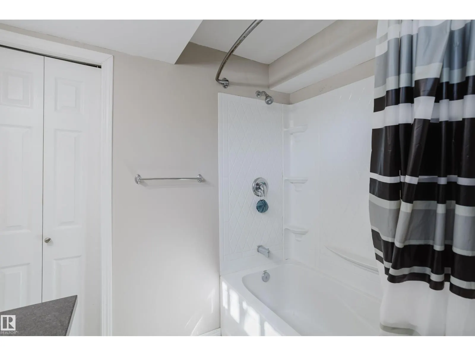 16505 103 AV NW
