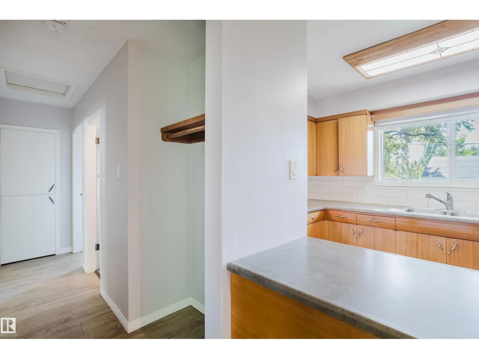 16505 103 AV NW