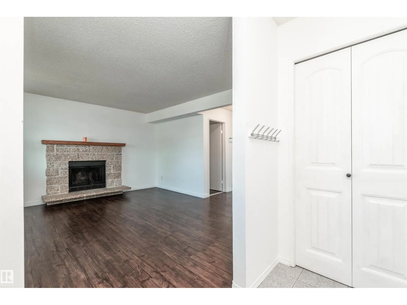 9409 173 ST NW