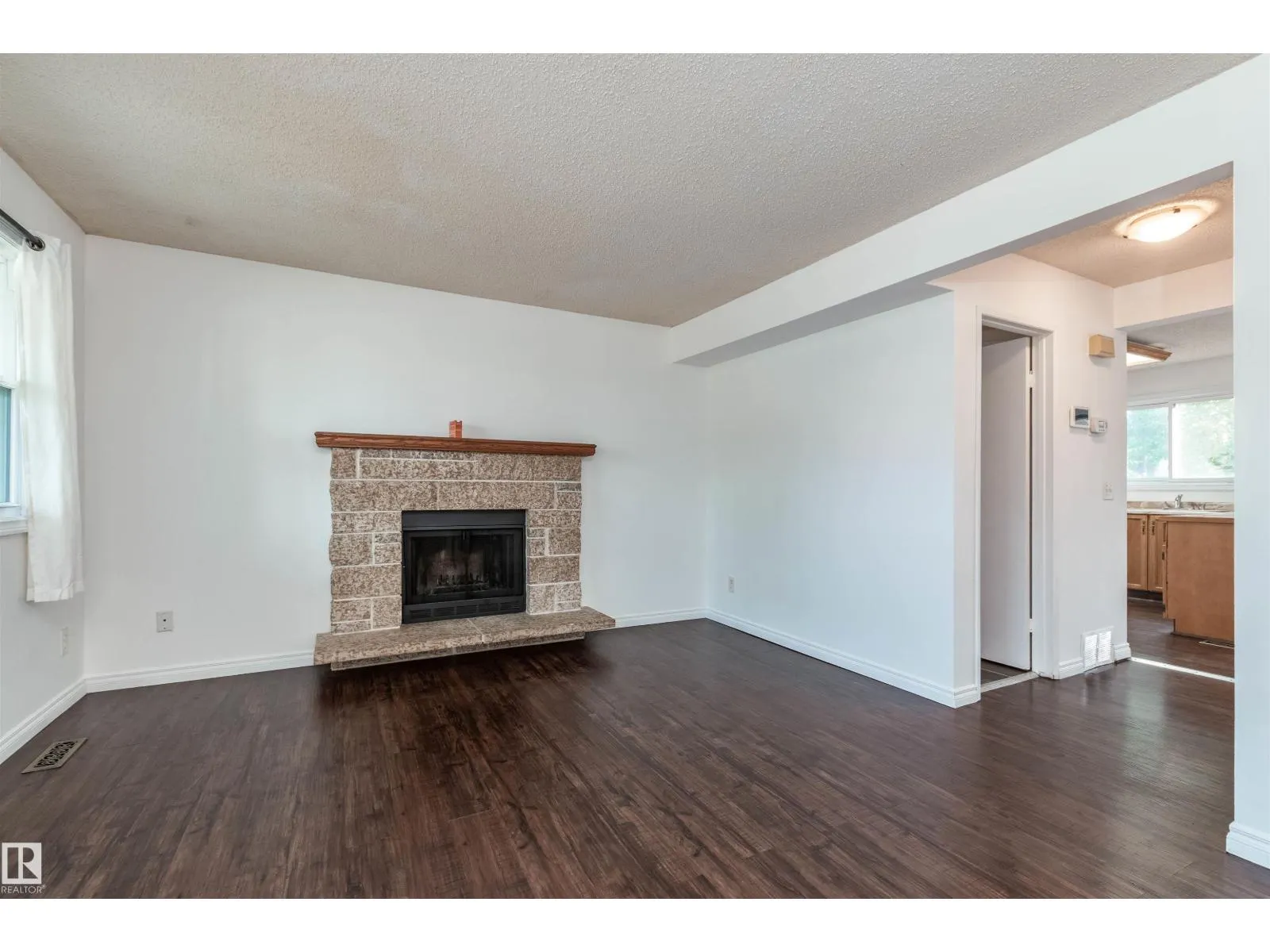 9409 173 ST NW