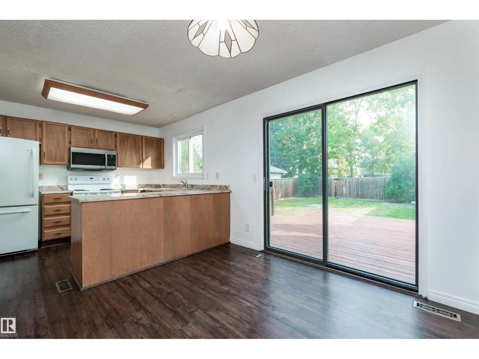 9409 173 ST NW