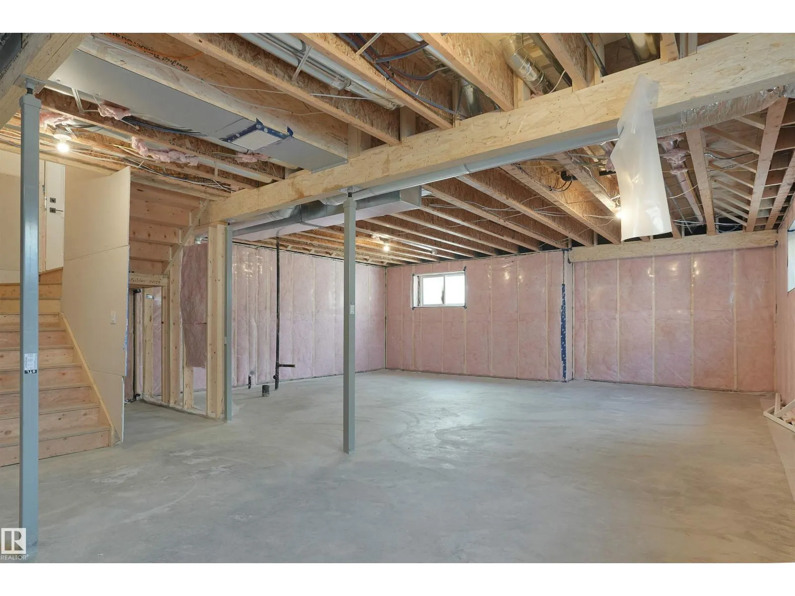 22139 81 AV NW