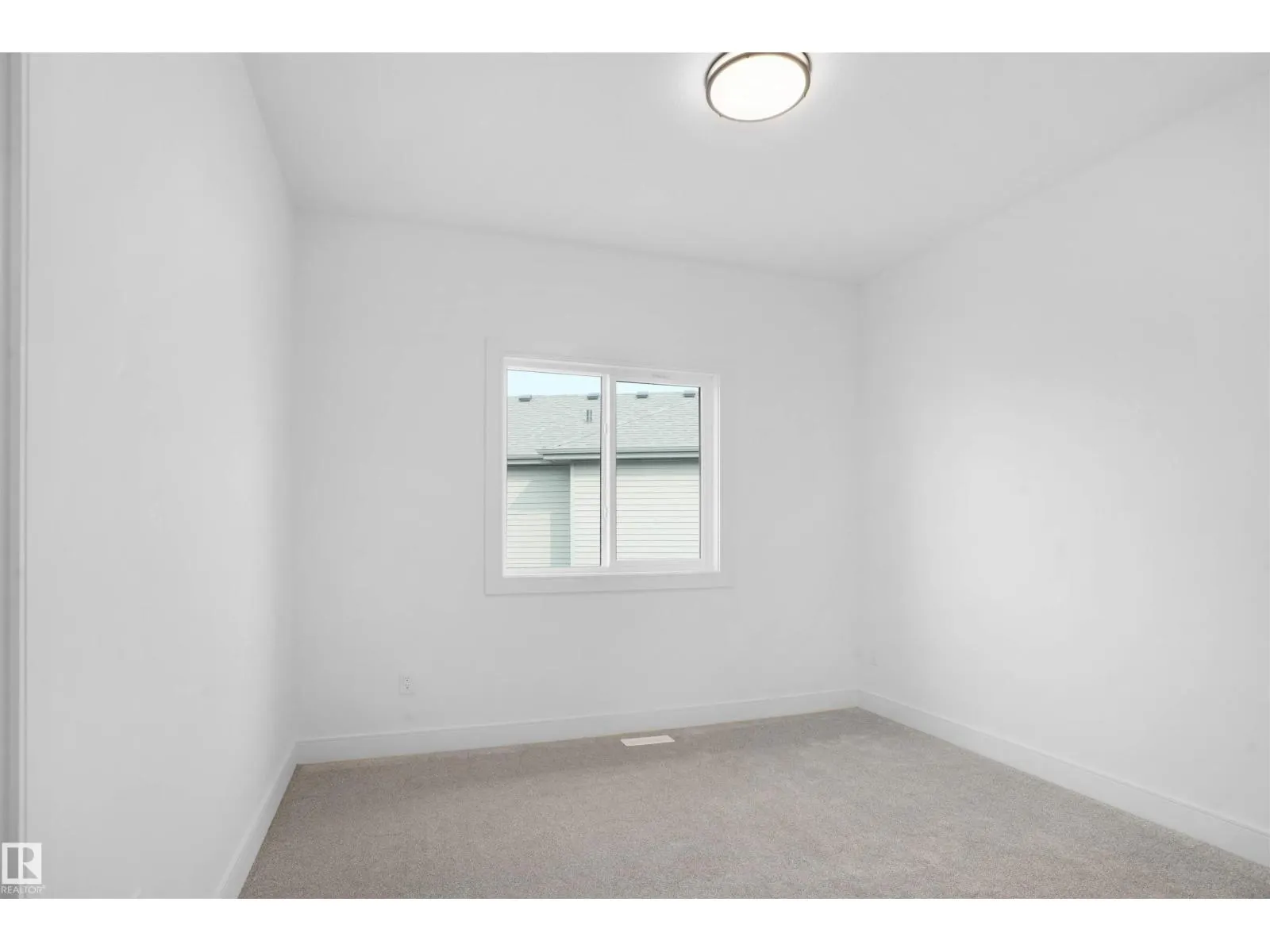 22139 81 AV NW