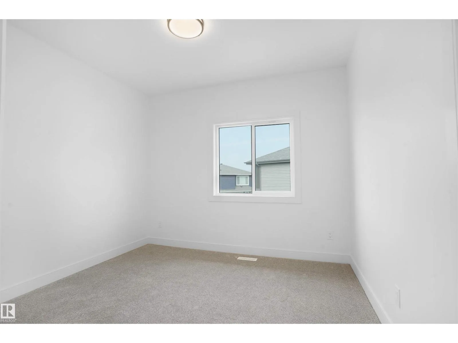 22139 81 AV NW