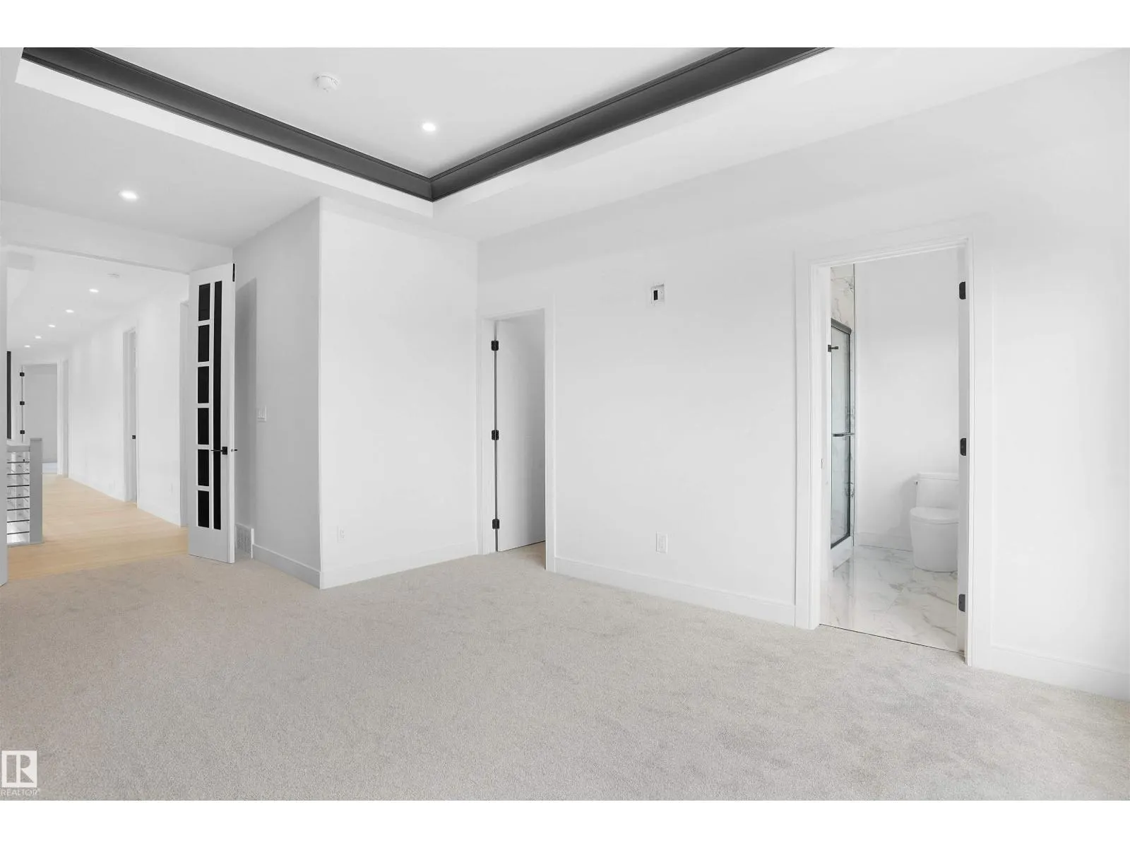 22139 81 AV NW