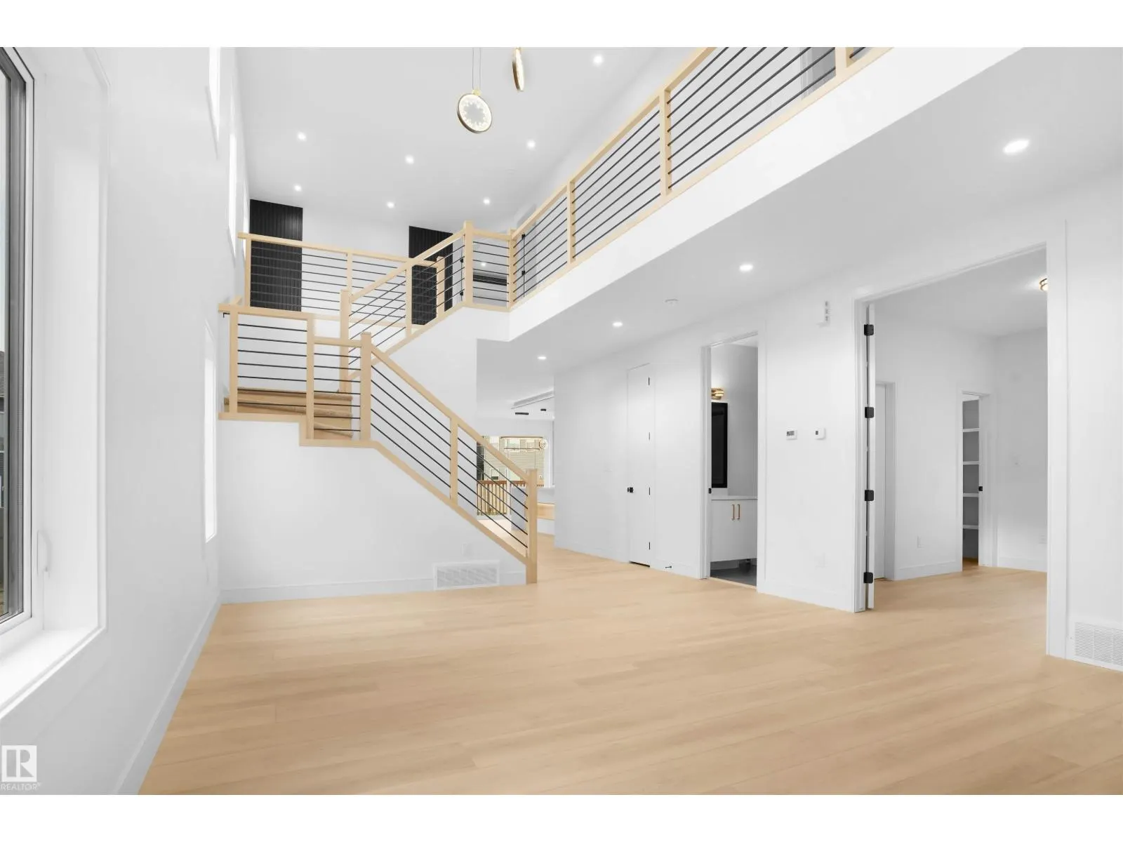 22139 81 AV NW