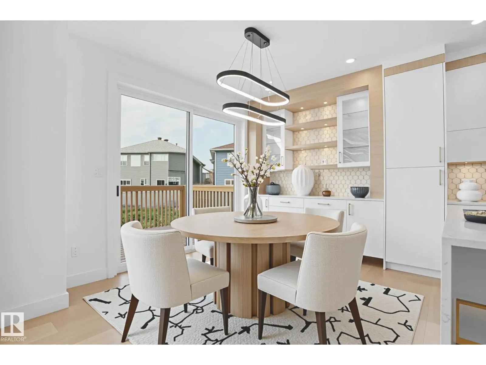 22139 81 AV NW