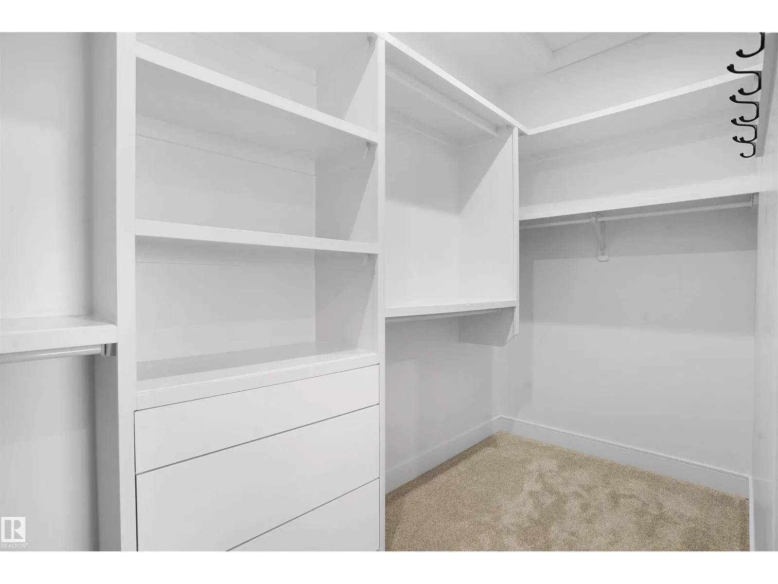 22139 81 AV NW