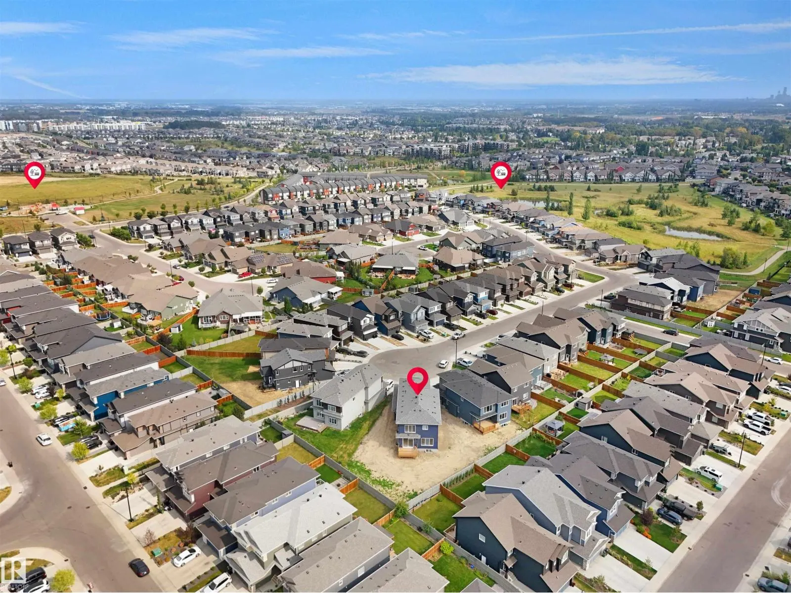 22139 81 AV NW