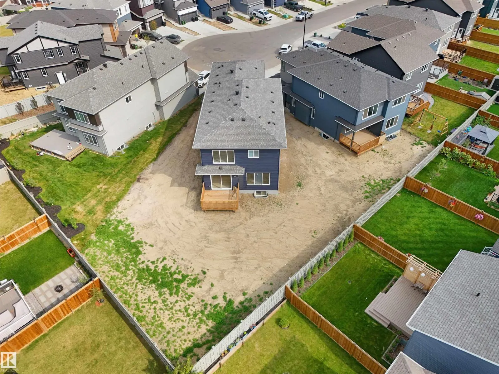 22139 81 AV NW