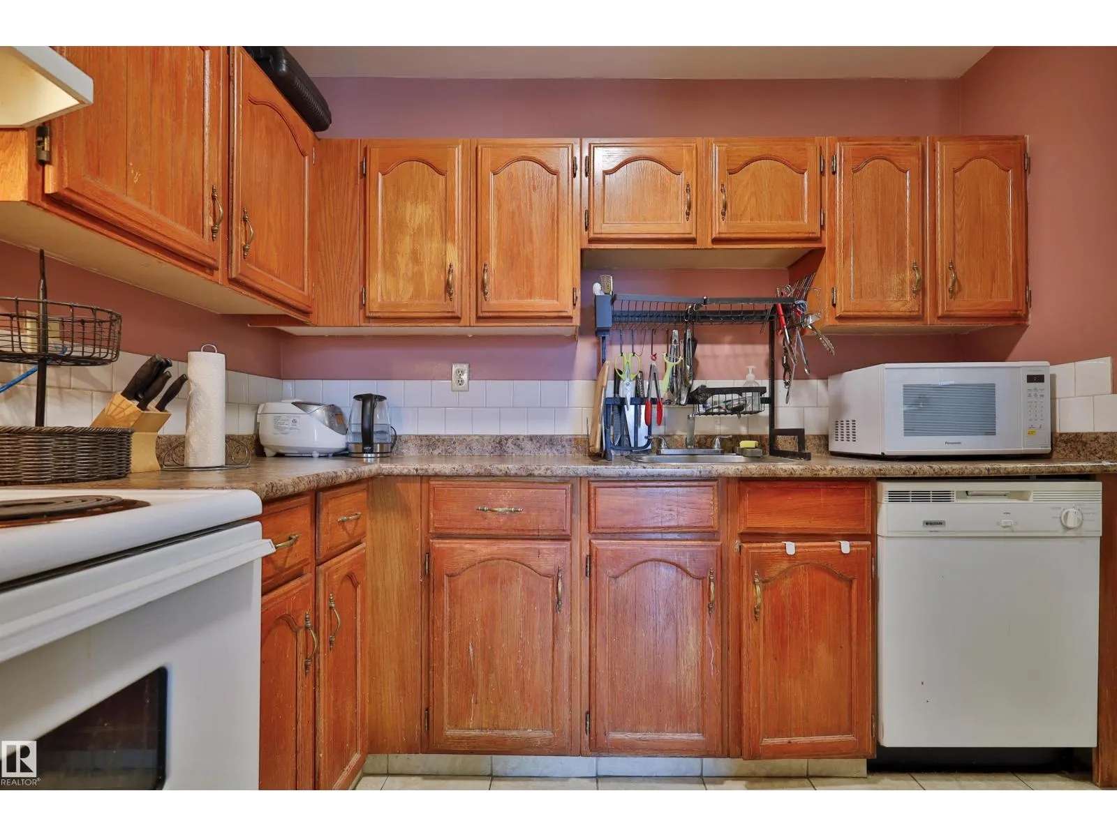 #505 10175 109 ST NW