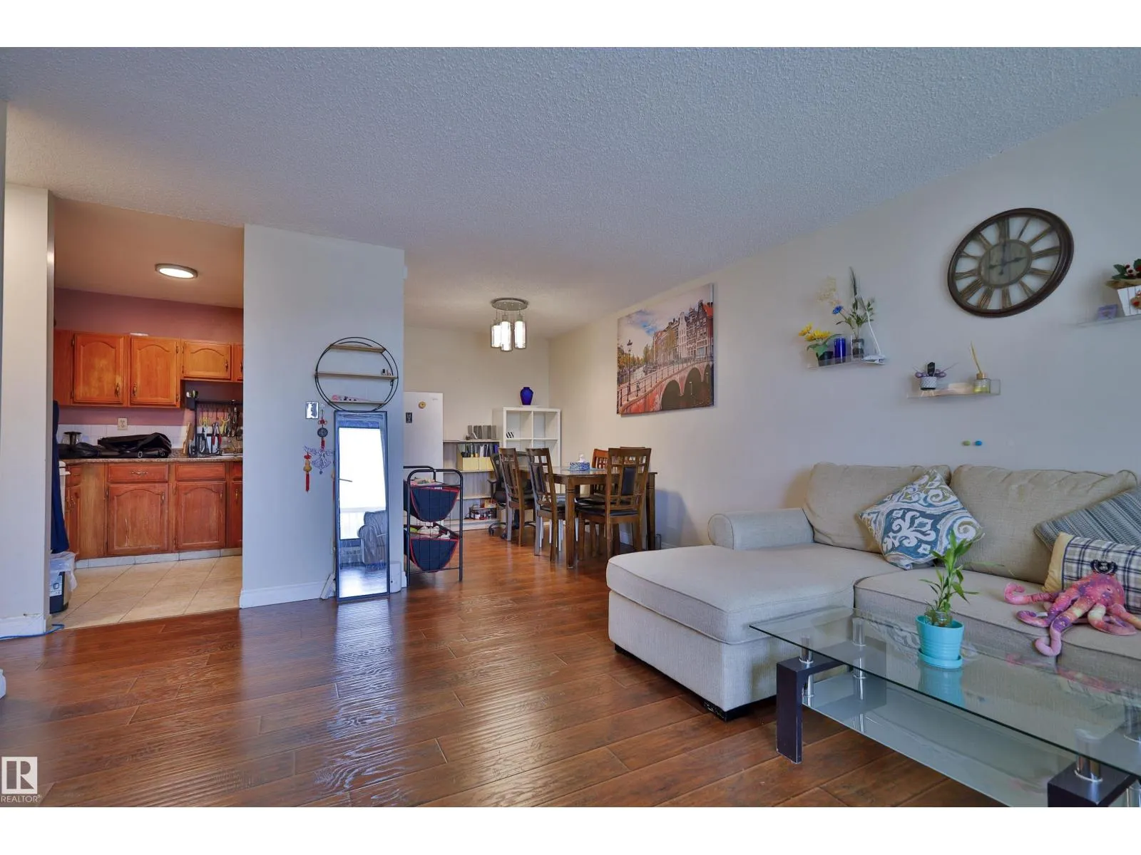 #505 10175 109 ST NW