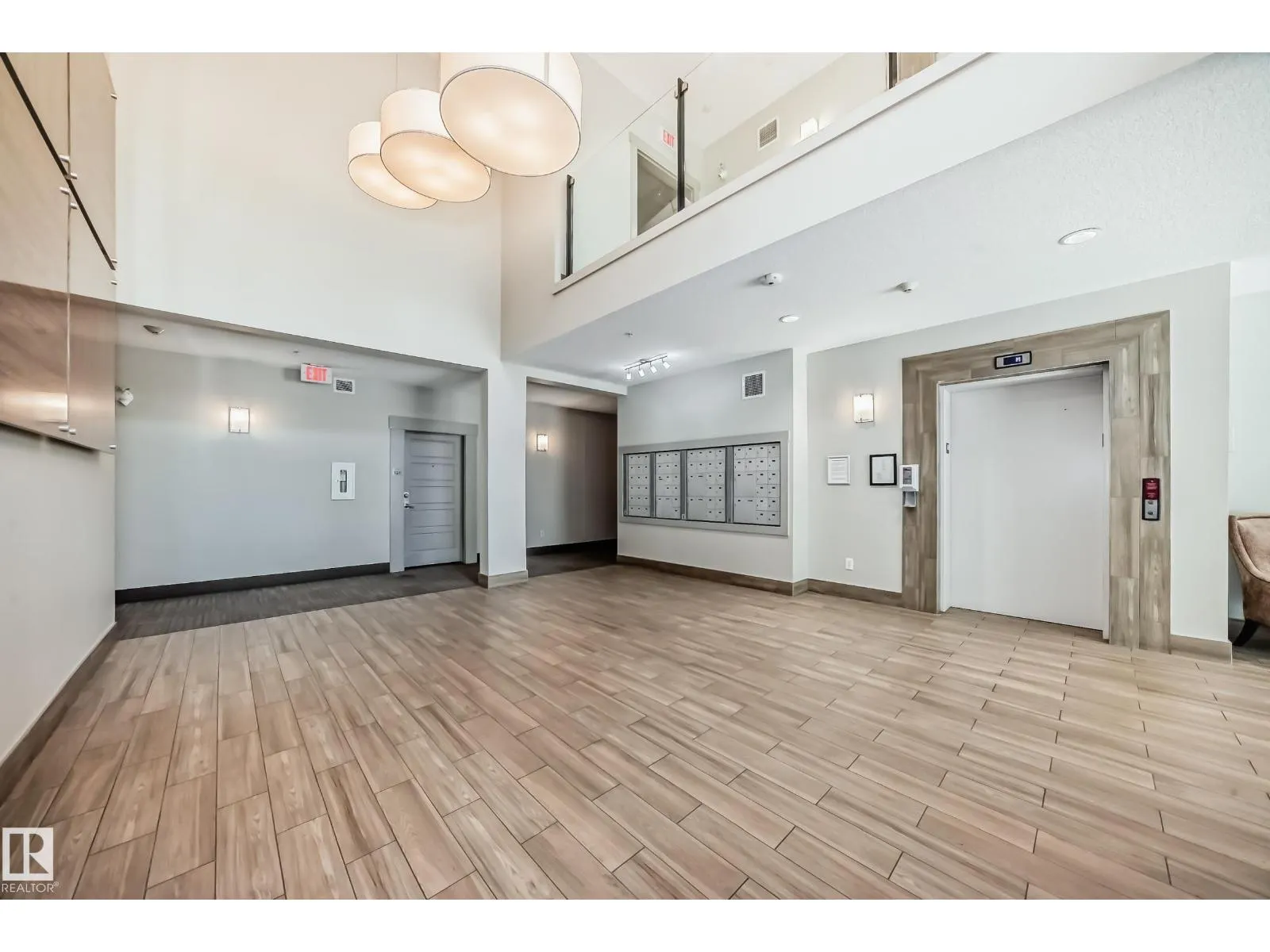 #327 508 Griesbach PR NW