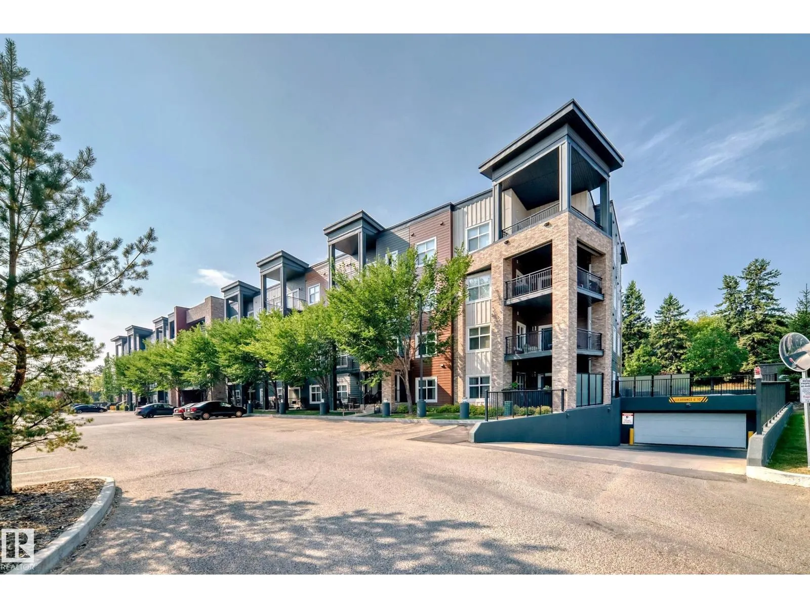 #327 508 Griesbach PR NW