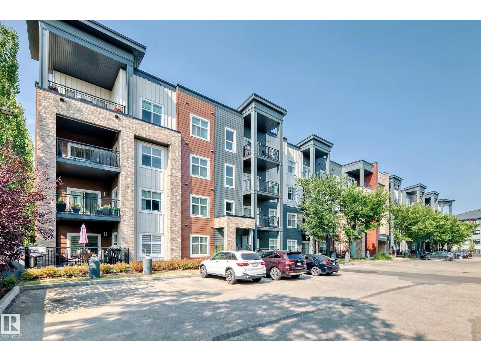 #327 508 Griesbach PR NW